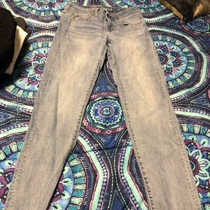 Women’s skinny jeans